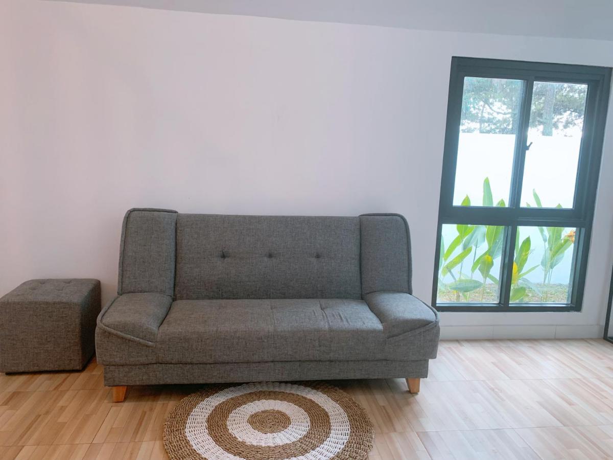 Casa De Gaudi Lembang Villa Екстериор снимка